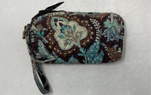 Load image into Gallery viewer, Vera Bradley Womens Java Blue Brown Quilted Designed Zip Small Wristlet Wallet
