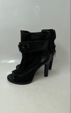 Load image into Gallery viewer, Karl Lagerfeld Paris Womens Blayze Black Peep-Toe Back-Zip Ankle Booties Sz 7.5
