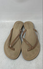 Load image into Gallery viewer, Saks Fifth Avenue Womens Beige Beach Slip-On Open Toe Flip Flop Sandals Size 6M
