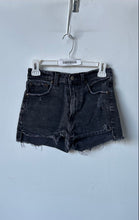 Load image into Gallery viewer, Abercrombie &amp; Fitch Womens Black Denim Stretch Pockets Mom Shorts Size 25/ 0
