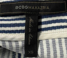 Load image into Gallery viewer, BCBGMAXAZRIA Womens White Blue Striped Back Zip Chino Shorts Size XS
