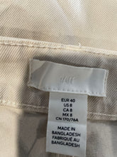 Load image into Gallery viewer, H&amp;M Womens Beige Denim 5-Pocket Design Stretch Straight Jeans Pants Size 8
