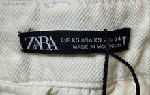 Load image into Gallery viewer, Zara Womens Beige Flat Front Pockets Regular Fit Wide Leg Cargo Pants Size XS
