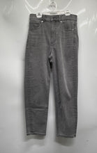 Load image into Gallery viewer, Express Womens Gray Denim Dark Wash Pockets Stretch Straight Leg Jeans Size 6
