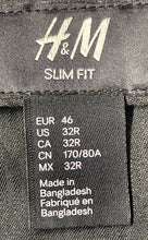 Load image into Gallery viewer, H&amp;M Mens Black Slim Fit Flat Front Straight Leg Dress Pants Size 32R
