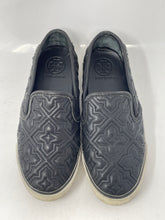 Load image into Gallery viewer, Authentic Tory Burch Womens Jesse 2 Black Loafer Shoes Size 5.5M Damaged
