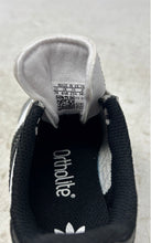 Load image into Gallery viewer, Adidas Kids Samoa FW3671 White Black Leather Slip-On Sneaker Shoes Size 7K
