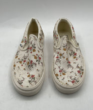Load image into Gallery viewer, Vans Unisex Classic 500714 Beige Flowers Print Slip-On Sneakers Shoes M 3.5 W 5
