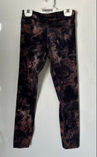 Load image into Gallery viewer, Lululemon Womens Black Brown Cosmic Pattern Stretch Compression Leggings Size 4
