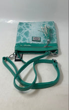 Load image into Gallery viewer, VZ Vera Handbag Womens Blue Snakeskin Detachable Strap Crossbody Bag With Tags
