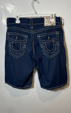 Load image into Gallery viewer, True Religion Mens Blue Pockets Ricky Relaxed Straight Jean Shorts Size 30
