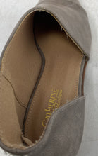 Load image into Gallery viewer, Catherine Malandrino Womens Zwan Gray Pointed Toe Slip-On D'Orsay Flats Size 6
