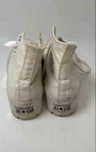 Load image into Gallery viewer, Converse Womens Chuck Taylor All Star Lugged 565902C White Sneakers Shoes Size 7
