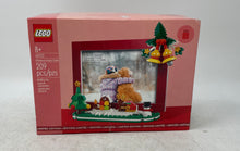 Load image into Gallery viewer, Set Of 209 Pcs Lego 40702 Christmas Picture Frame Limited Edition Factory Sealed

