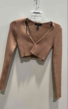 Load image into Gallery viewer, Forever 21 Womens Brown Ribbed Knit Long Sleeve V-Neck Cropped Top Size Medium
