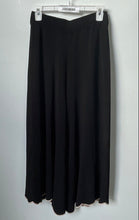Load image into Gallery viewer, Zara Womens Black Flat Front Pull-On Wide Leg Cropped Pants Size Medium
