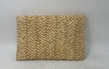 Load image into Gallery viewer, Unbranded Womens Beige Straw Flap Travel Envelope Clutch Purse
