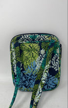 Load image into Gallery viewer, Vera Bradley Womens Caribbean Sea Multicolor Printed Zip Top Lined Crossbody Bag
