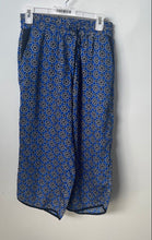 Load image into Gallery viewer, Forever 21 Womens Blue Floral Slash Pockets Wide-Leg Cropped Pants Size S
