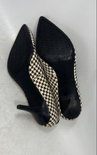 Load image into Gallery viewer, Michael Kors Womens Flex Beige And Brown High Stiletto Pump Heels Size 11M
