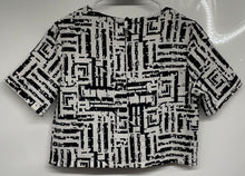 Load image into Gallery viewer, Forever 21 Womens White Black Printed Short Sleeve Crop Blouse Top Shirt Size S
