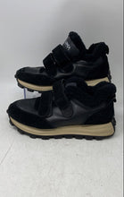Load image into Gallery viewer, Lonza Mens Bimberi Black Leather Round Toe Hook &amp; Loop Sneaker Shoes Size 7
