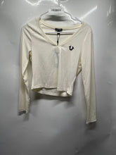 Load image into Gallery viewer, True Religion Womens Ivory Ribbed Knit Long Sleeve V-Neck Cropped Top Size Small

