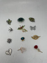 Load image into Gallery viewer, Pins Or Brooches Multicolored (12 Pcs)
