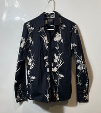 Load image into Gallery viewer, Guess Mens Black Floral Spread Collar Long Sleeve Button-Up Shirt Size XS
