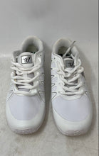 Load image into Gallery viewer, Varsity Womens DBL Edge 2 White Green Lace-Up Cheerleading Shoes Size 7.5
