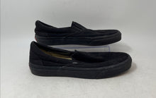 Load image into Gallery viewer, Vans Unisex Off The Wall Classic Black Slip-On Sneaker Shoes Size M 9.5 W 11
