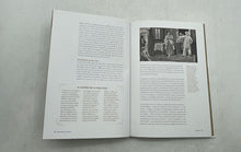 Load image into Gallery viewer, This Is Opera Pagliacci By R. Leoncavallo Book CD And DVD Set Spanish Version
