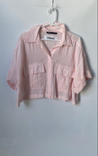 Load image into Gallery viewer, Zara Womens Pink Short Sleeve Collared Button Front Cropped Blouse Top Size M
