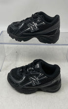 Load image into Gallery viewer, New Balance Kids 740 IZ740BM Black Silver Slip-On Sneaker Shoes Size 4M

