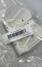 Load image into Gallery viewer, Nyko 87000-A50 White Wired Charge Station For Nintendo Wii Controllers Untested
