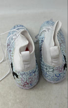 Load image into Gallery viewer, Jiebuniao Kids White Light Blue High Top Lace-Up Soccer Shoes Size EUR 35
