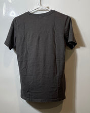 Load image into Gallery viewer, Air Jordan Boys Gray Graphic Print Short Sleeve Crew Neck Pullover T-Shirt Sz L
