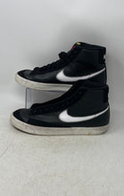 Load image into Gallery viewer, Nike Mens Blazer Mid 77 FD6924-001 Black White Sneaker Shoes Size 12 No Laces
