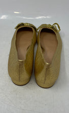 Load image into Gallery viewer, Coach Womens Lia Gold Leather Bow Round Toe Slip-On Block Pump Heels Size 8 B
