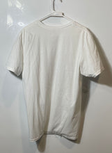 Load image into Gallery viewer, Fruit Of The Loom Mens White NFL Tampa Bay Buccaneers Pullover T-Shirt Size L

