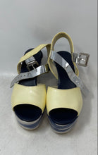 Load image into Gallery viewer, AGL Attilio Giusti Leombruni Womens Navy Blue Beige Platform Heels Size 6.5
