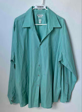 Load image into Gallery viewer, Van Heusen Mens Green Long Sleeve Regular Fit Dress Shirt Size 18 - 18 1/2
