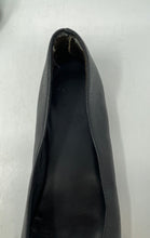 Load image into Gallery viewer, Authentic Tory Burch Womens Black Leather Slip-On Ballet Flats Size 8M Damaged
