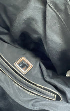 Load image into Gallery viewer, LR Womens Black Leather Inner Pockets Double Handle Shoulder Bag
