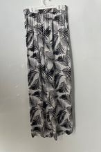 Load image into Gallery viewer, Onia Womens White Black Palm Leaf Print Pull-On Wide-Leg Palazzo Pants Size XS
