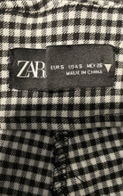 Load image into Gallery viewer, Zara Womens Black White Gingham Flat Front Skinny Leg Ankle Pants Size Small
