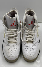 Load image into Gallery viewer, Authentic Nike Mens Air Jordan Mars 270 Multicolor Sneakers Shoes Size 12

