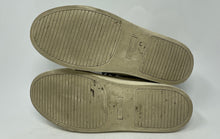 Load image into Gallery viewer, Authentic Tory Burch Womens 36558 White Sneaker Shoes Size 7.5M Damaged
