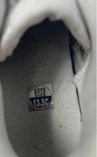 Load image into Gallery viewer, Nike Boys Air Force 1 EasyOn White Low Top Hook &amp; Loop Sneaker Shoes Size 13.5C
