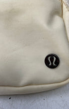 Load image into Gallery viewer, Lululemon Womens Ivory Zipper Inner Divider Adjustable Strap Fanny Pack Bag
